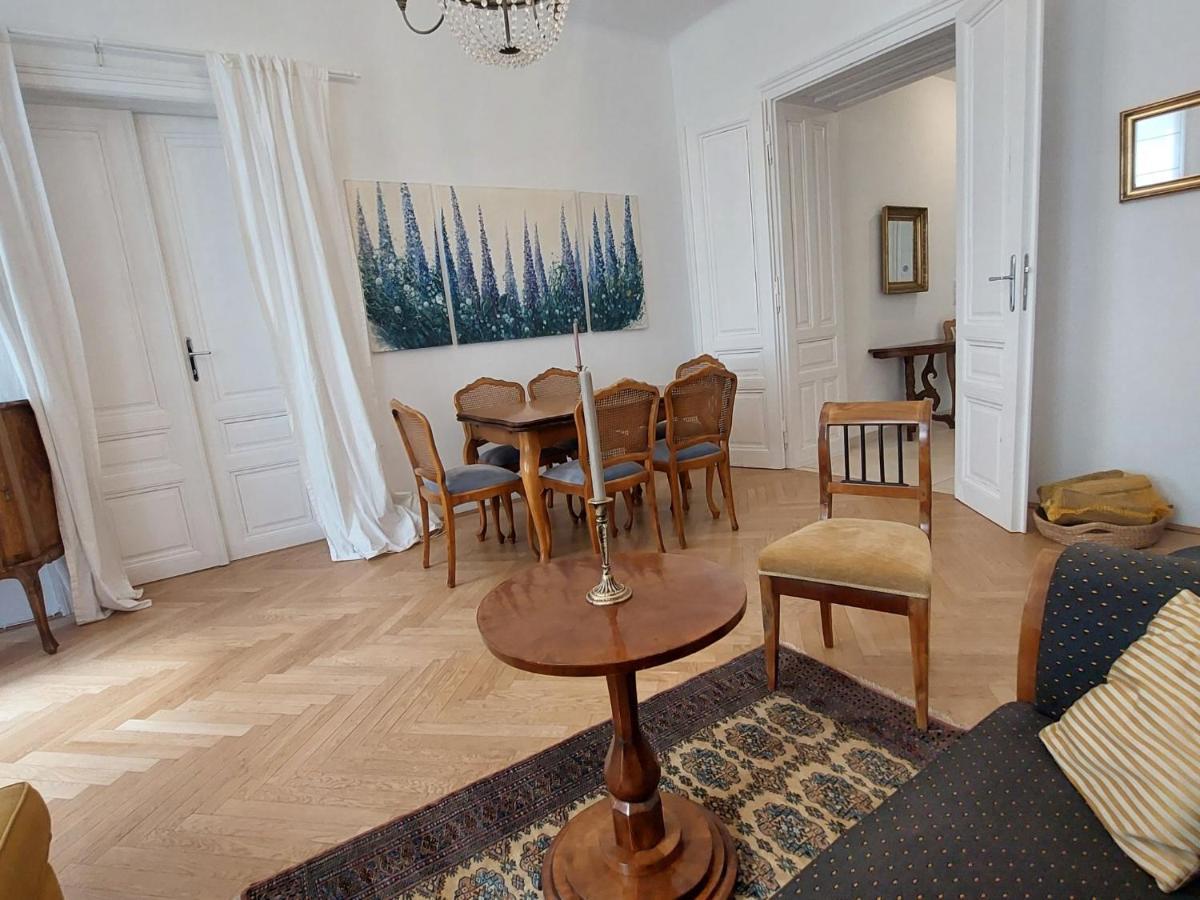 Appartement Am Sobieskiplatz By Interhome Wenen